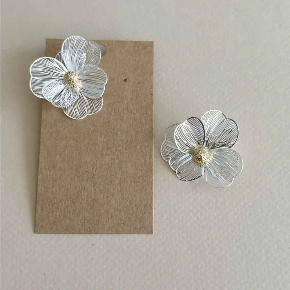 Elegant Silver and Gold Floral Earrings #1670